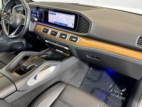 Certified 2025 Mercedes-Benz GLE 350 4MATIC w/ Winter Package image 28