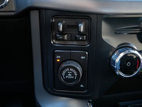 Used 2025 Ford F150 XLT w/ Equipment Group 302A MID image 30