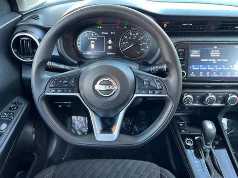 Certified 2023 Nissan Kicks SV image 15