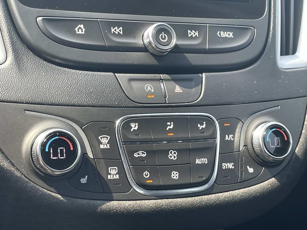 Used 2023 Chevrolet Malibu LT FWD image 19