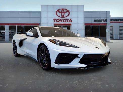 Used 2025 Chevrolet Corvette Stingray Preferred Conv w/ Z51 Performance Package RWD image 8
