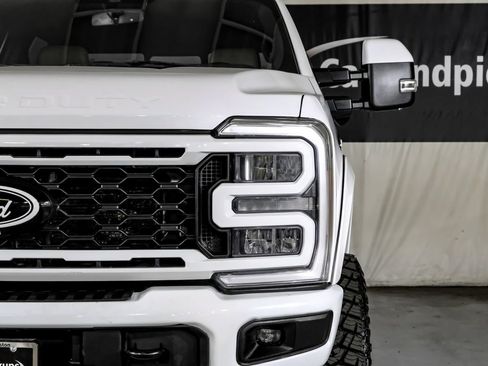 Used 2024 Ford F250 Lariat w/ Sport Appearance Package AWD/4WD image 41