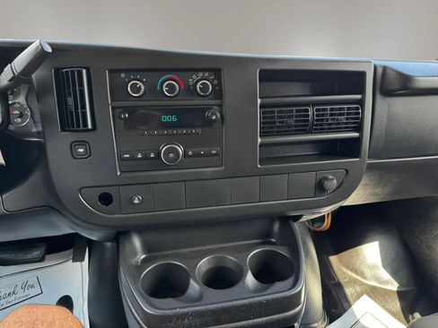 Used 2012 Chevrolet Express 2500 Extended RWD image 18