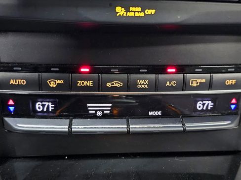 Used 2014 Mercedes-Benz E 350 E 350 Sedan 4D image 19