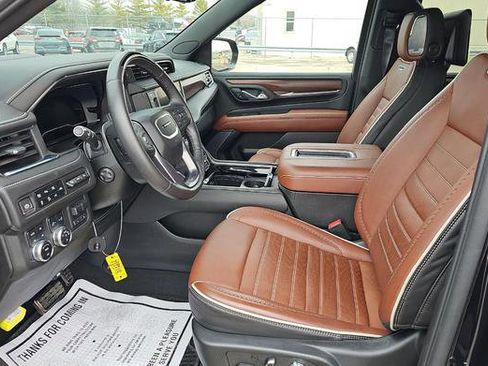 Used 2023 GMC Yukon Denali Ultimate image 7