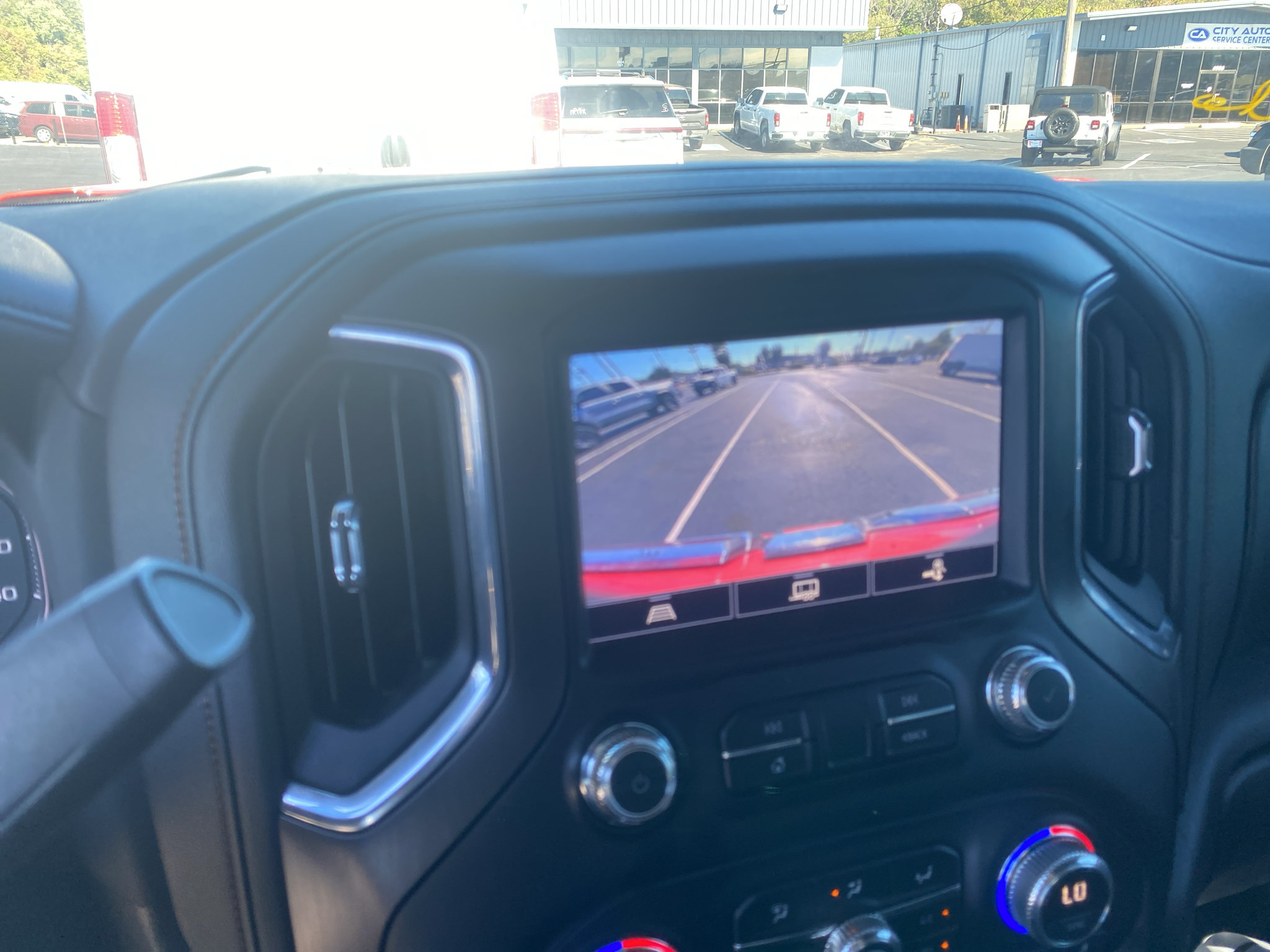 Used 2022 GMC Sierra 1500 AT4 w/ AT4 Premium Package AWD/4WD image 6