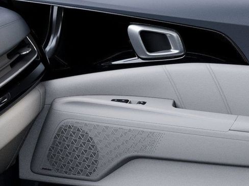 New 2026 Kia Carnival SX Prestige FWD image 25