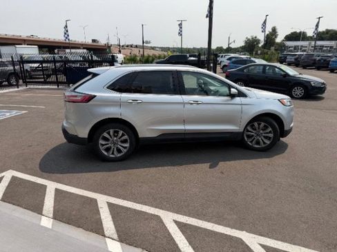 Used 2019 Ford Edge Titanium AWD/4WD image 11