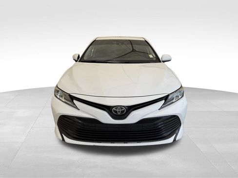 Used 2020 Toyota Camry LE w/ Carpet Mat Package FWD image 5