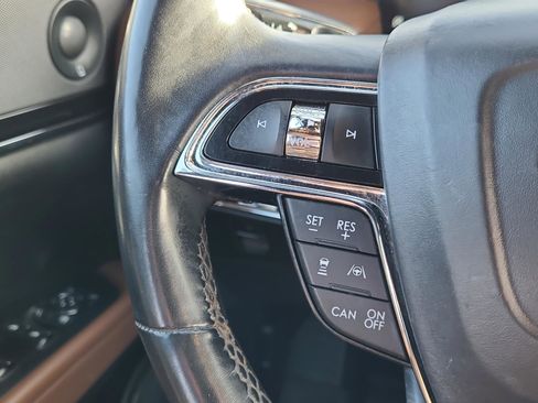 Used 2022 Lincoln Nautilus Reserve w/ Equipment Group 201A image 14