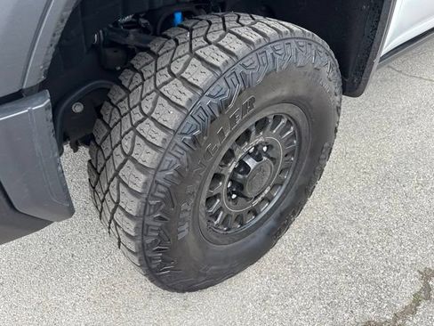 Used 2025 GMC Sierra 2500 AT4X w/ AT4X AEV Edition AWD/4WD image 14