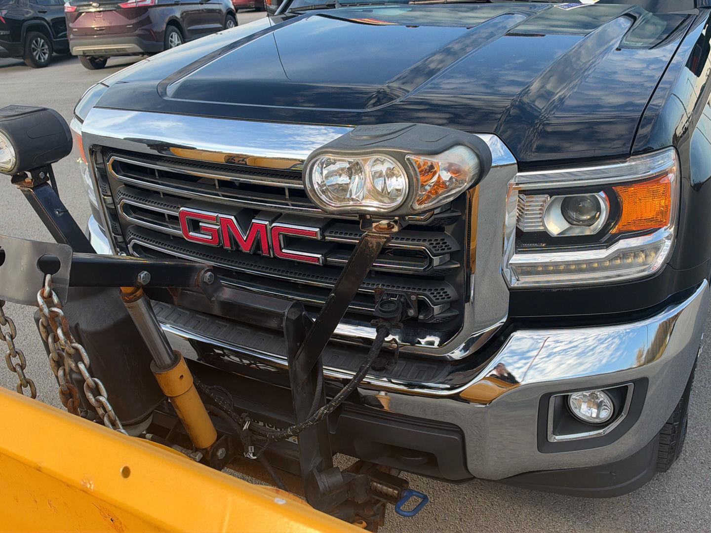 Used 2017 GMC Sierra 2500 SLE w/ HD SLE Preferred Plus Package AWD/4WD image 7
