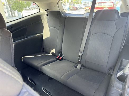 Used 2016 Chevrolet Traverse LT w/ Style and Technology Package image 15