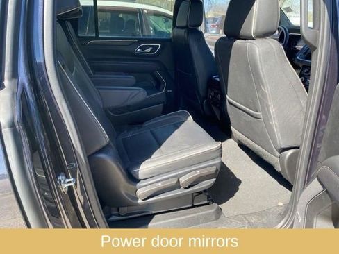 Used 2023 Chevrolet Suburban Premier image 29