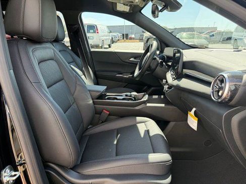 New 2026 Chevrolet Equinox LT FWD image 7