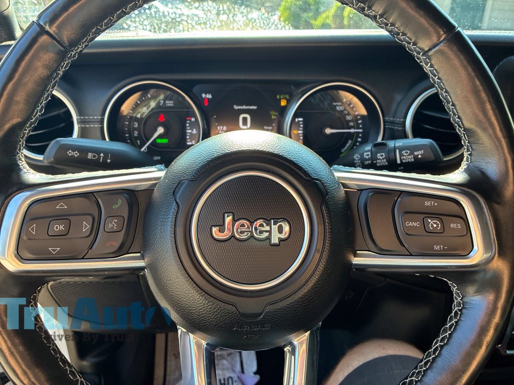 Used 2022 Jeep Wrangler Unlimited Sahara w/ Cold Weather Group AWD/4WD image 27
