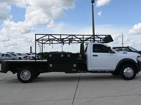 Used 2022 RAM 5500 Tradesman RWD image 9
