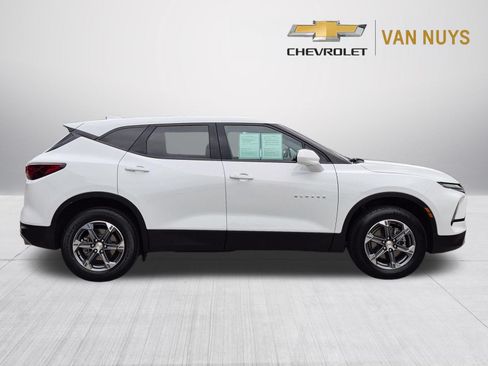 Used 2023 Chevrolet Blazer LT FWD image 4