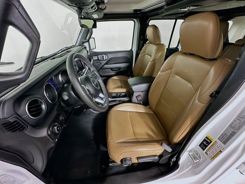 Used 2023 Jeep Wrangler Unlimited Sahara w/ Cold Weather Group AWD/4WD image 13
