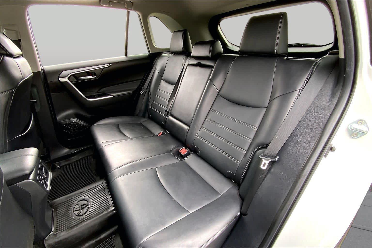 Used 2023 Toyota RAV4 XLE Premium AWD/4WD image 20
