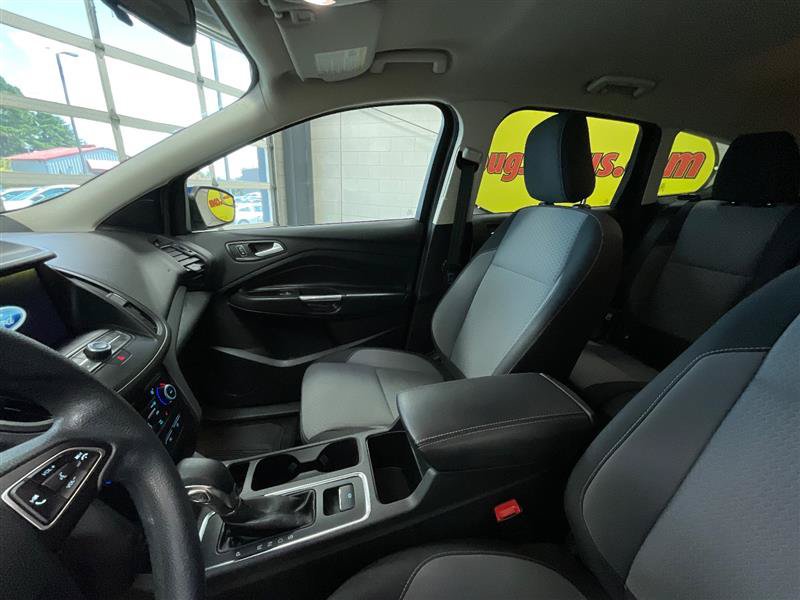 Used 2019 Ford Escape SE FWD image 12