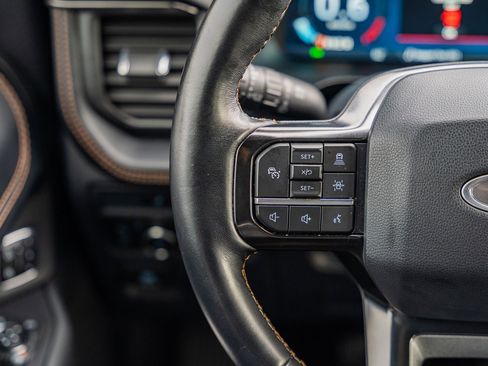 Certified 2023 Ford Expedition Platinum image 35