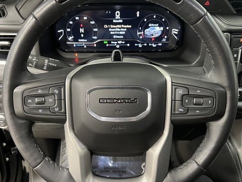 Used 2023 GMC Yukon Denali image 24