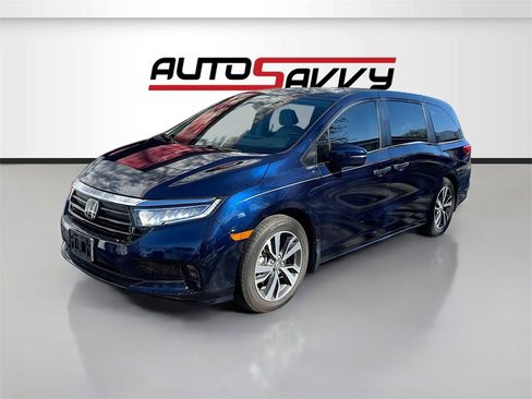 Used 2023 Honda Odyssey Touring image 3
