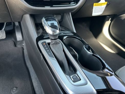 New 2026 Buick Envista Sport Touring FWD image 16