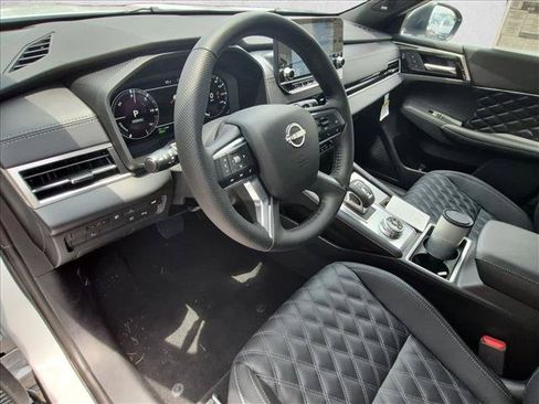 New 2026 Nissan Rogue Platinum AWD/4WD image 3
