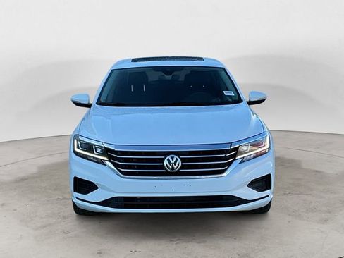 Used 2022 Volkswagen Passat 2.0T SE image 8