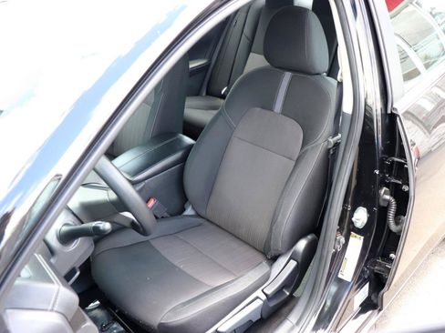 Used 2024 Nissan Sentra SV FWD image 11