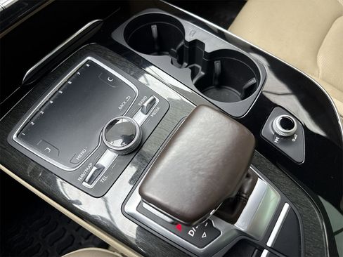 Used 2018 Audi Q7 3.0T Premium Plus w/ Premium Plus Package image 22