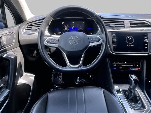 Used 2023 Volkswagen Tiguan SE FWD image 6