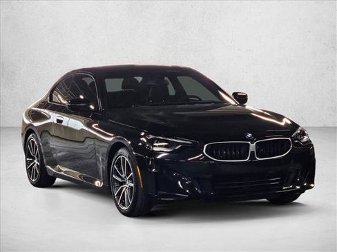 Certified 2025 BMW 230i xDrive Coupe w/ Convenience Package AWD/4WD image 3