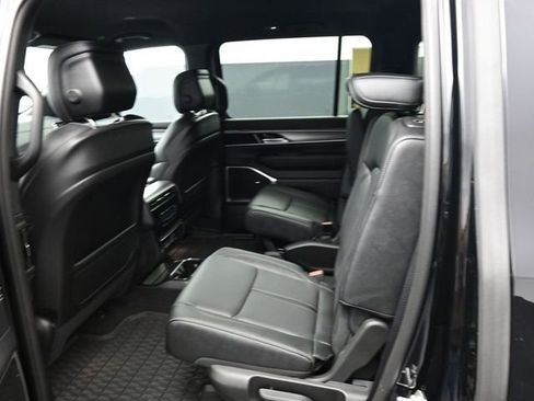 New 2026 Jeep Grand Wagoneer Limited AWD/4WD image 14
