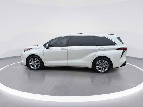 Certified 2021 Toyota Sienna Platinum image 5