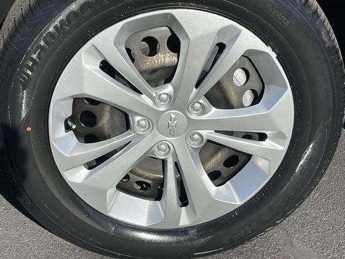 Used 2024 Chevrolet Trax LS image 7