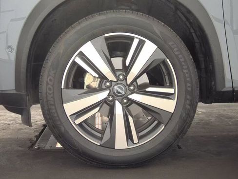 Used 2023 Nissan Rogue Platinum image 10