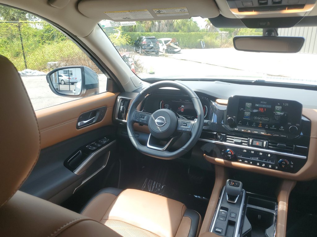 Used 2025 Nissan Pathfinder Platinum w/ Cargo Package FWD image 24