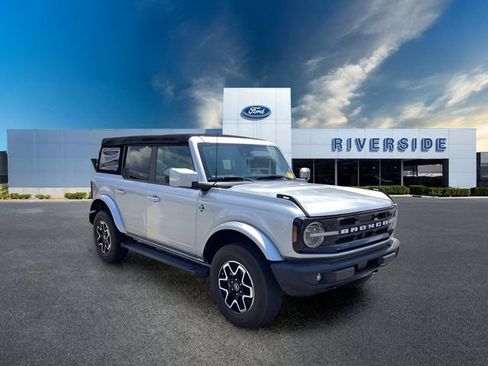 Used 2021 Ford Bronco Outer Banks AWD/4WD image 1