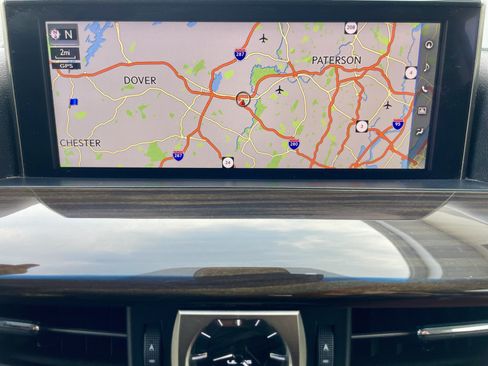 Used 2019 Lexus LX 570 4WD w/ Luxury Package image 27
