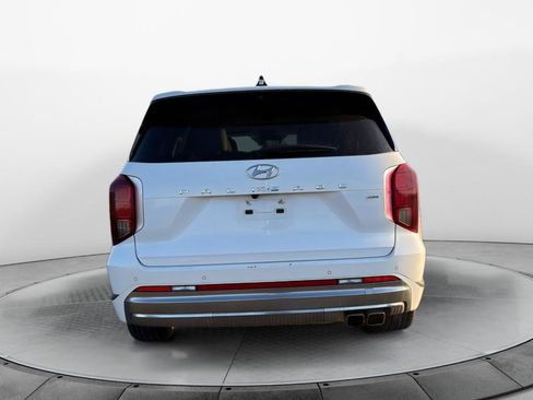 Used 2024 Hyundai Palisade Calligraphy image 6