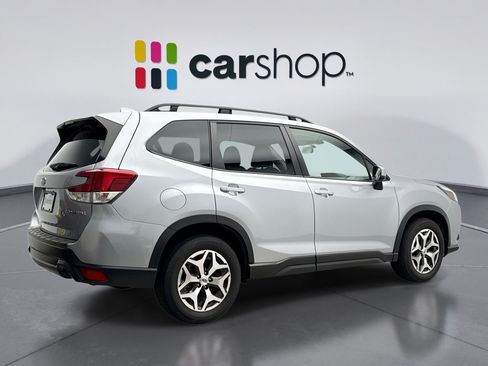 Used 2022 Subaru Forester Premium w/ Popular Package #1 AWD/4WD image 5