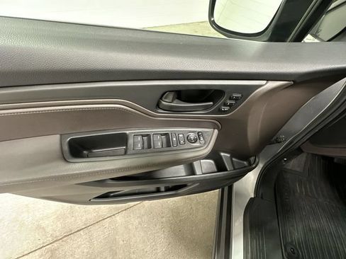 Used 2019 Honda Odyssey EX-L image 17
