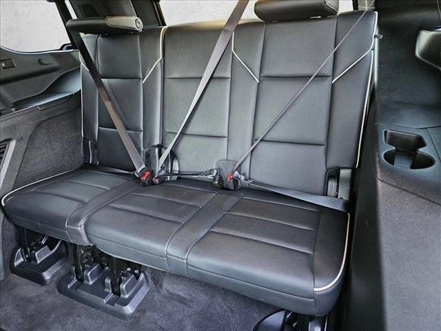 Used 2022 Cadillac Escalade Sport w/ Touring Package AWD/4WD image 18