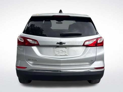 Used 2020 Chevrolet Equinox LT w/ Sport Edition FWD image 4