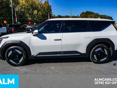 Used 2024 Kia EV9 Light Long Range image 6