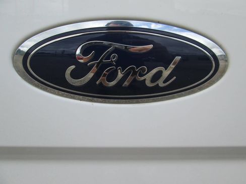 Used 2016 Ford F150 XLT w/ Equipment Group 302A Luxury AWD/4WD image 23