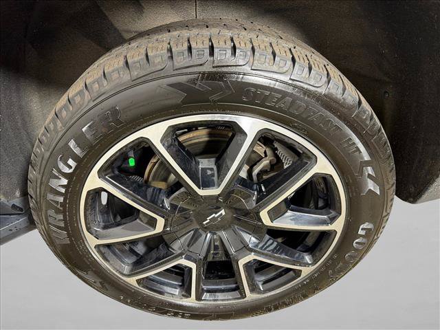 Used 2022 Chevrolet Tahoe RST w/ Luxury Package RWD image 20